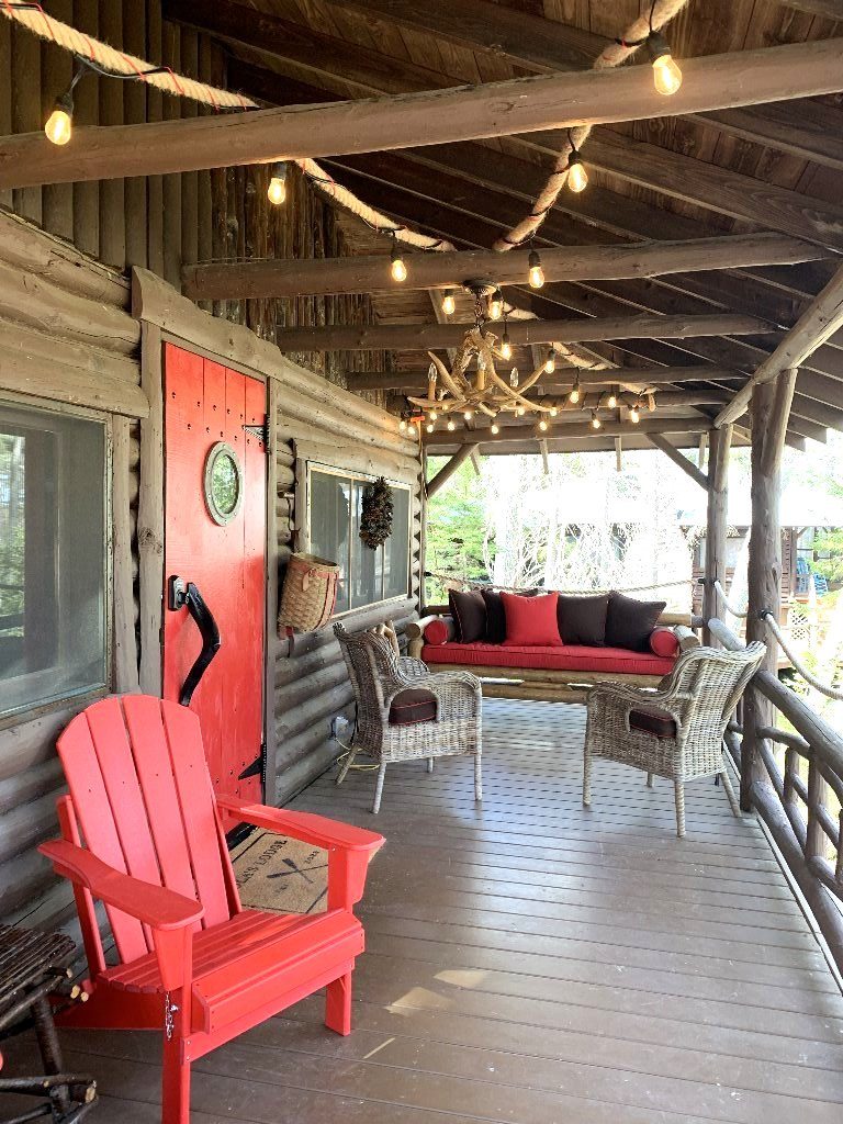 Front Porch Deck Lola's Lodge